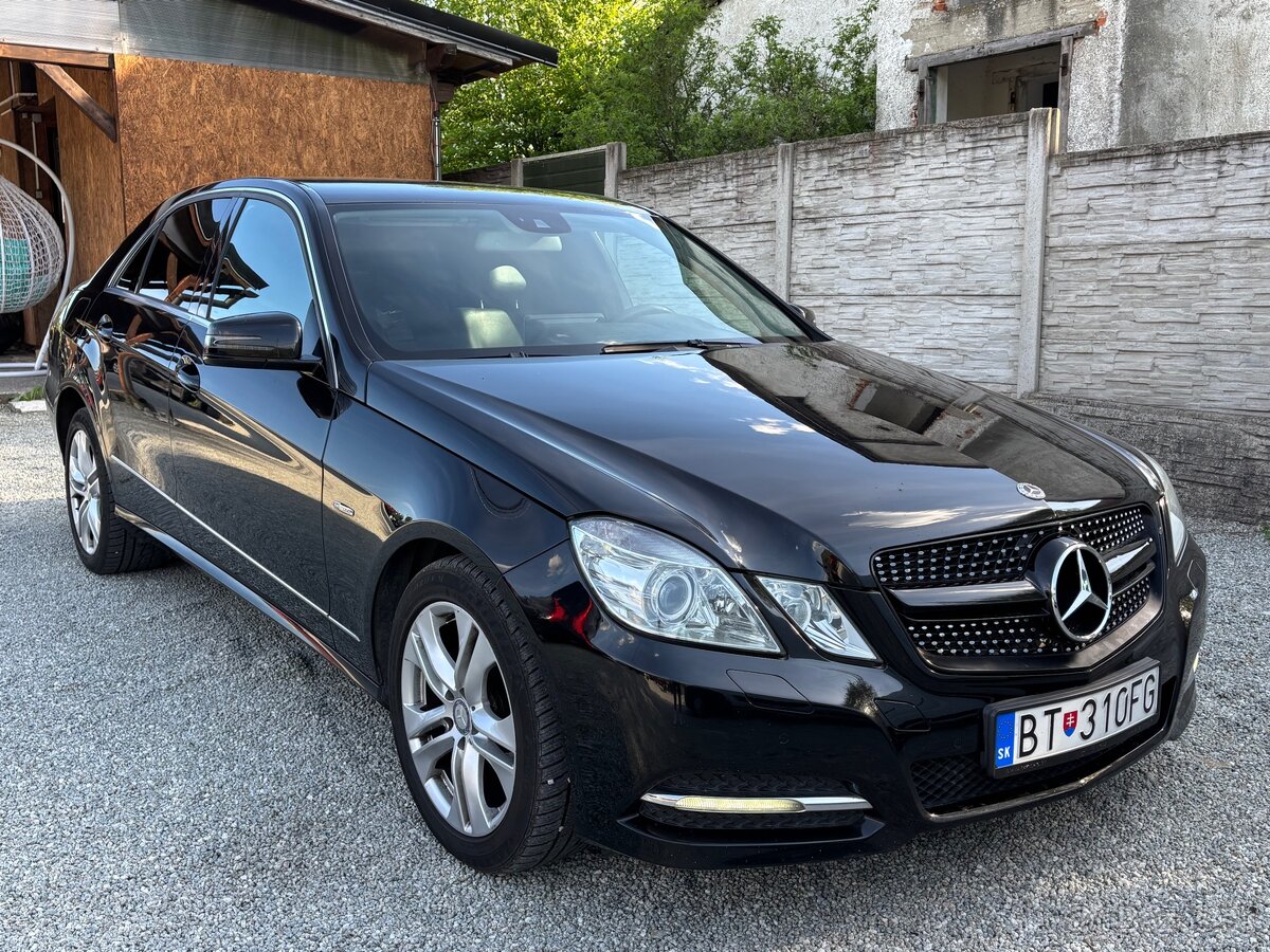 Mercedes-Benz E trieda Sedan 220 CDI Blue Elegance A/T - 9