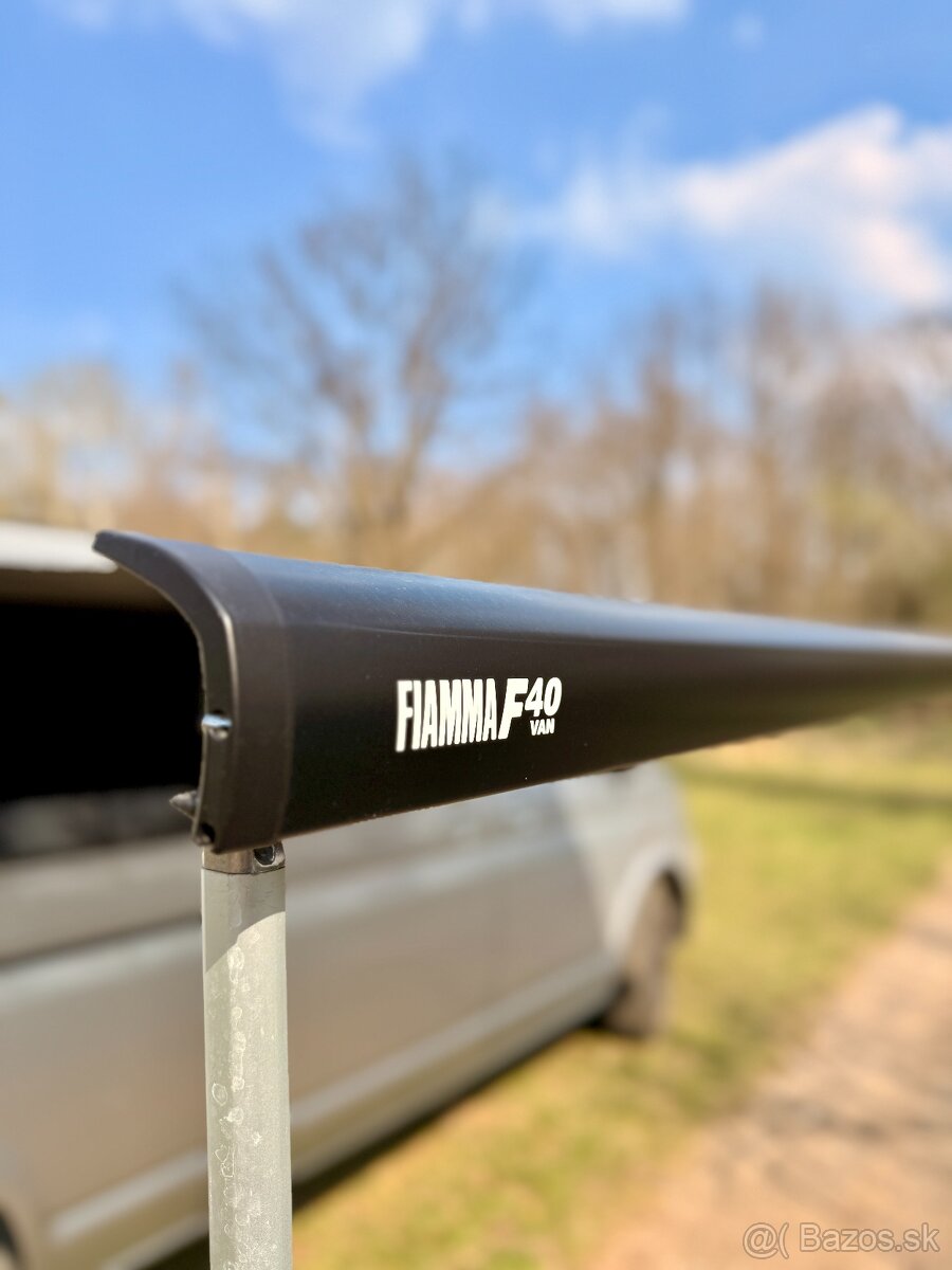 VW T5 Caravelle 1,9TDI, manuál Camper - 9