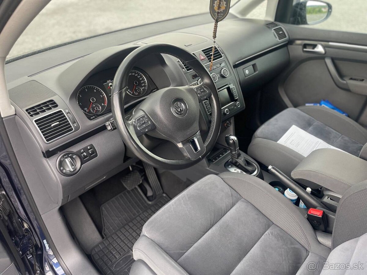 Volkswagen Touran 1.6 TDI Premium Comfortline DSG - 9