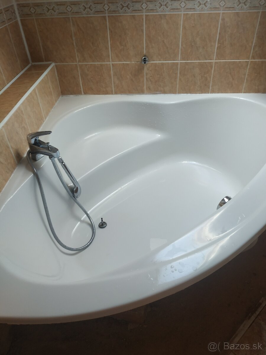 Akrylátová rohová vaňa - 9