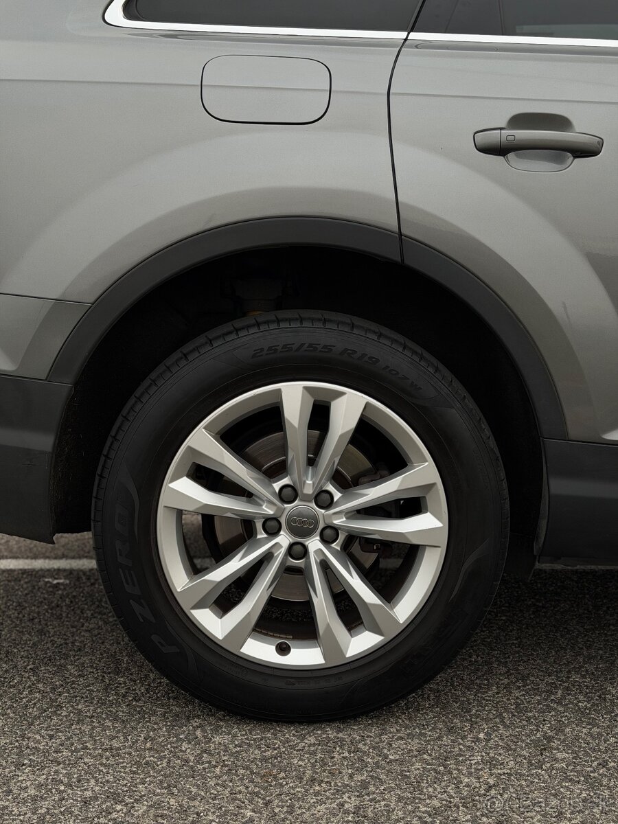 Audi Q7 3.0 TDi, F1, KeyLess, SLOVAK - 9