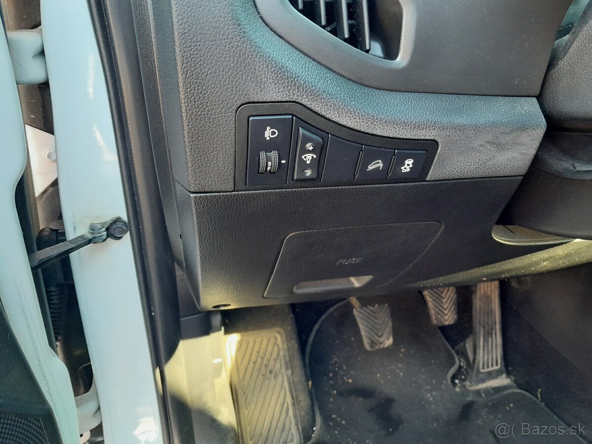 Kia Sportage 1.7 Crdi - 9