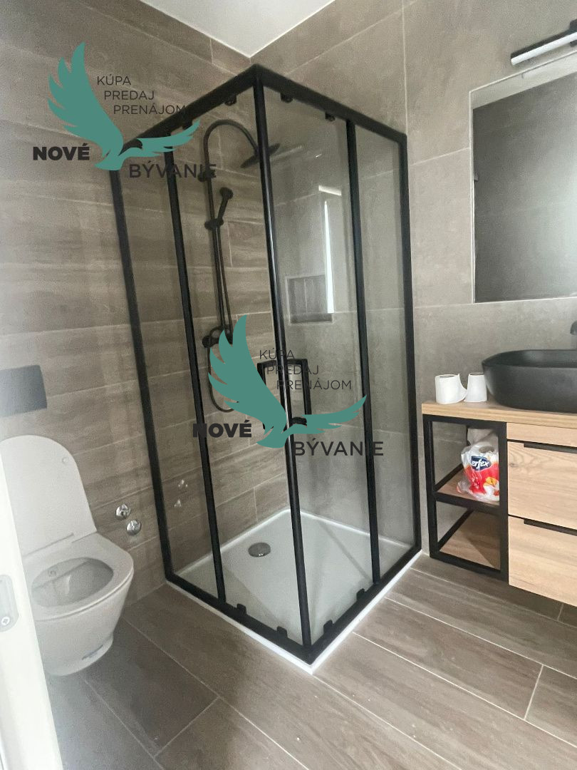 Luxusná novostavba len 70m od mora s výhľadom na more v Chor - 9