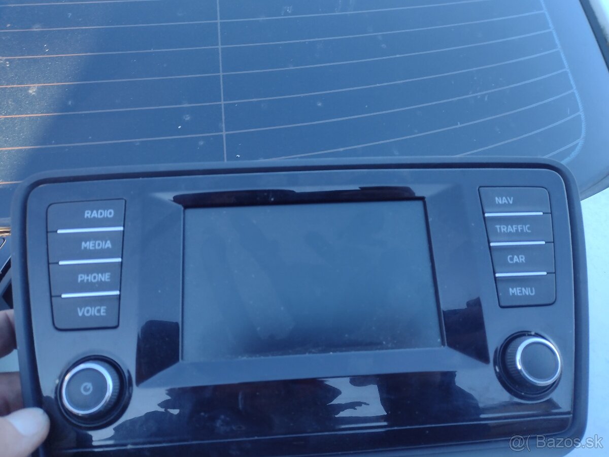 Ovládanie a rádia Octavia 3 - 9