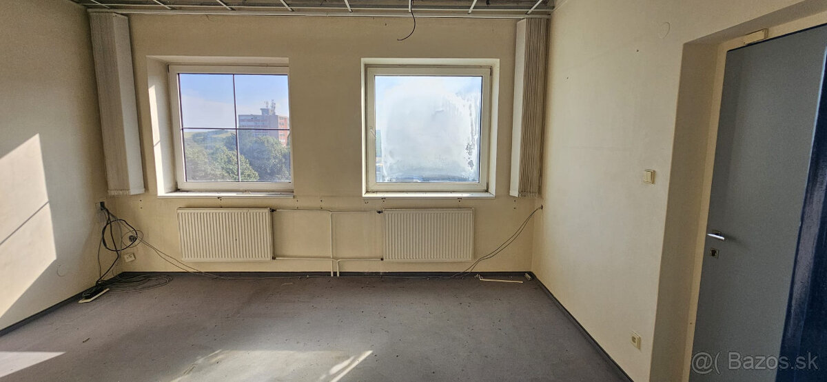 Obchodný priestor Veľký Krtíš - 9