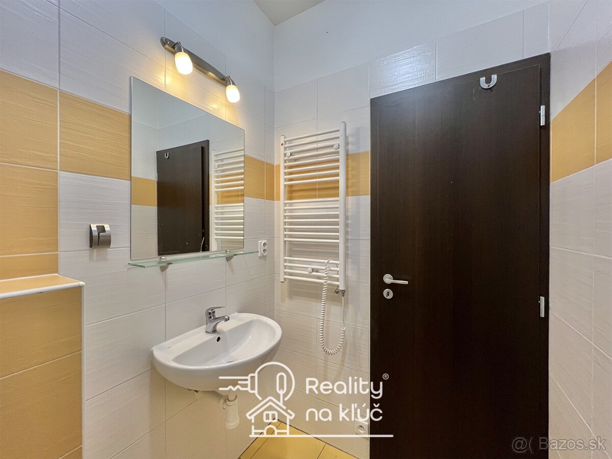 Na predaj dva zariadené 2-izbové apartmánové byty s balkónom - 9