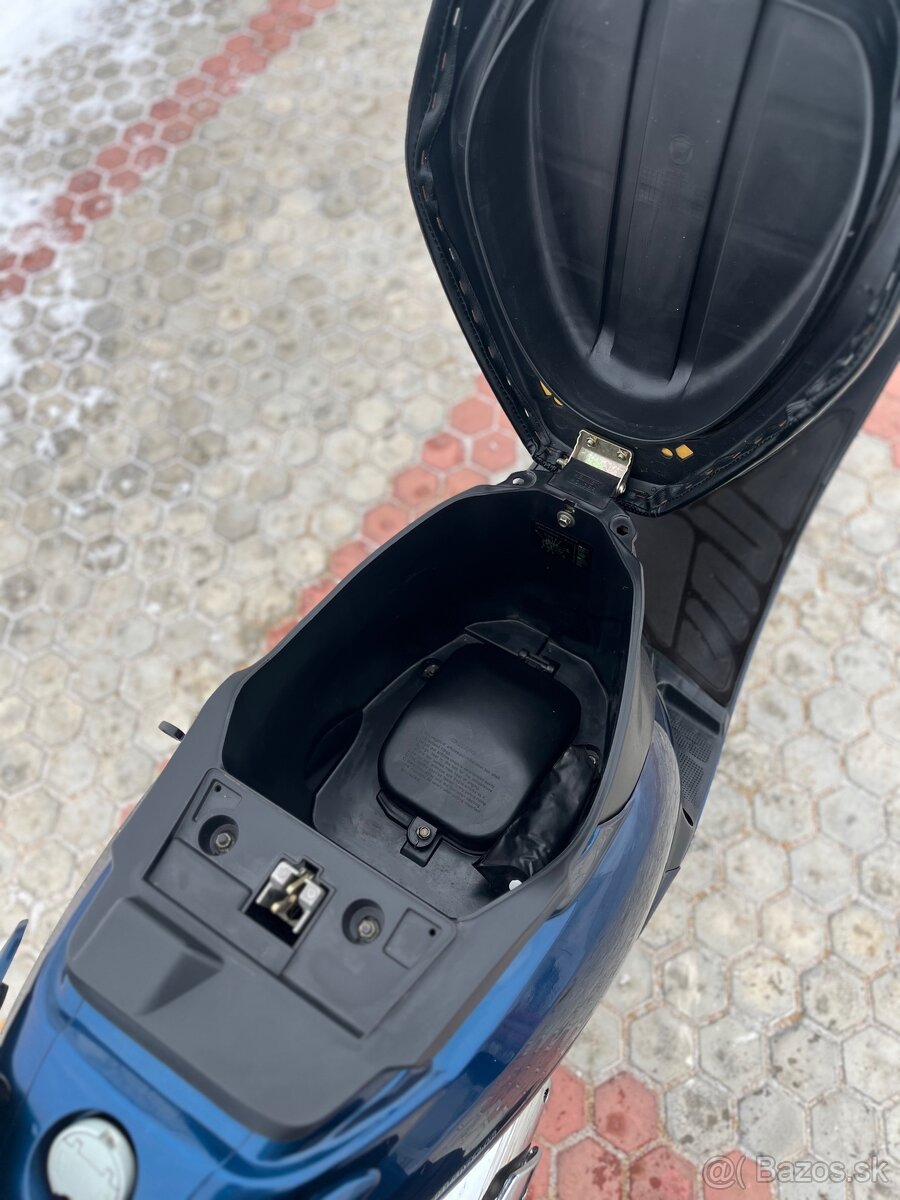 Skúter ADAMOTO 50 ccm - 9