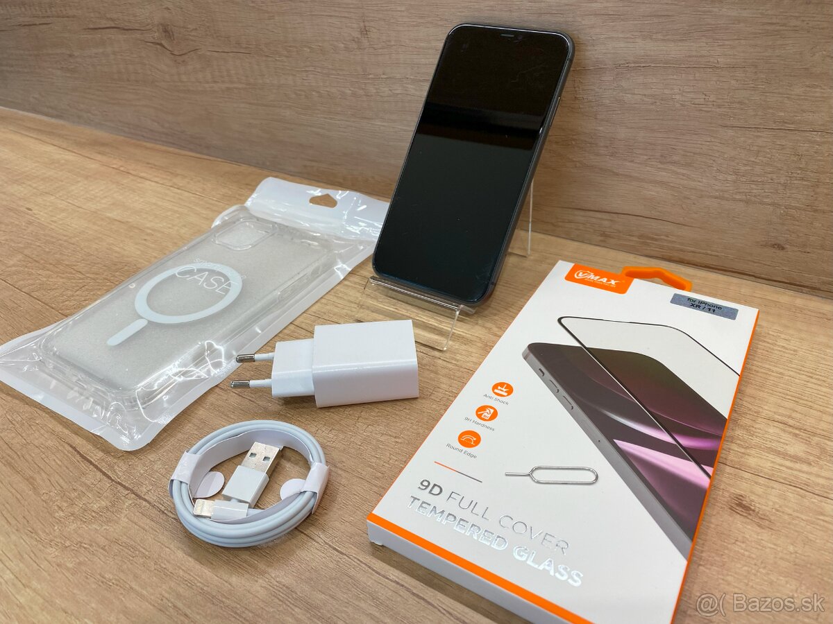 iPhone 11 black - super stav - v záruke - 9