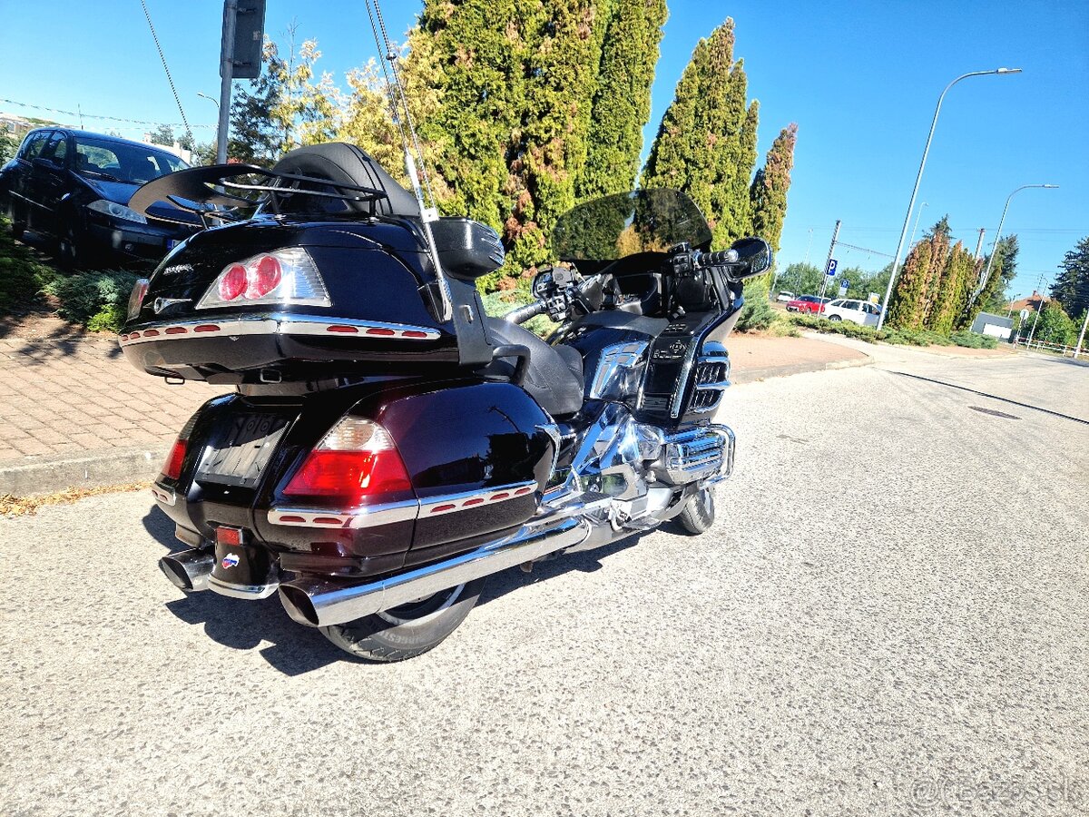 Honda Goldwing GL 1800 - 9