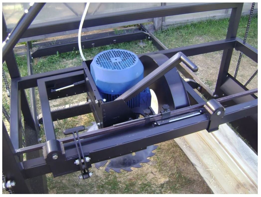 Kmeňová píla, Uhlová preklopná píla, Porez guľatiny, Gater - 9