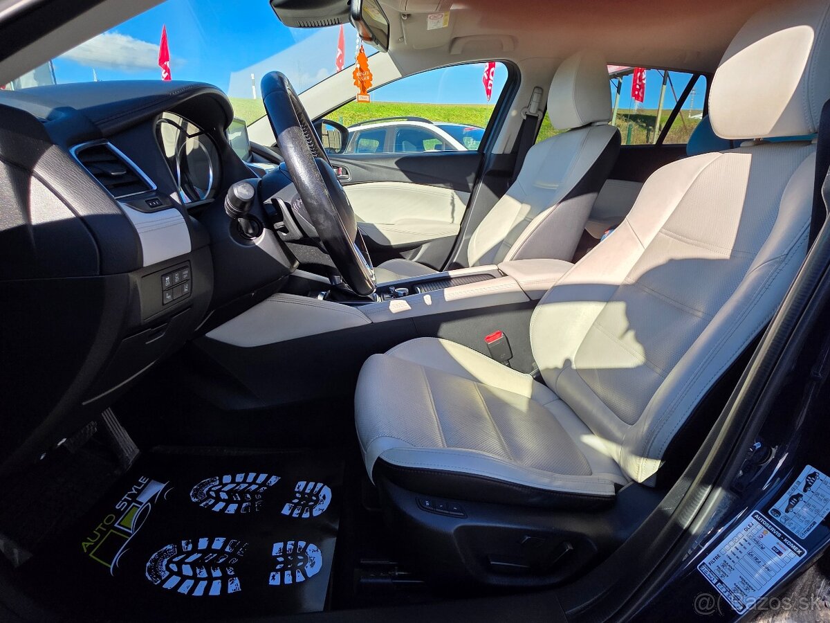 Mazda 6 Combi 2.2 AWD - 9