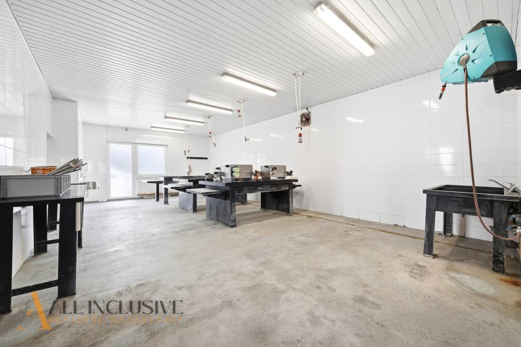 ALL INCLUSIVE | Na predaj polyfunkčná budova, Lehnice - 9