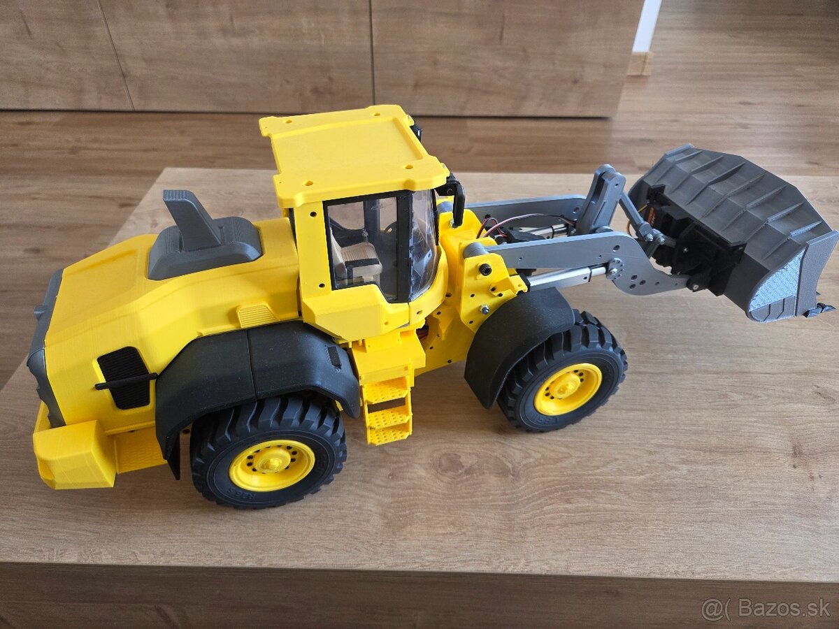 Volvo L125e RC model - 9