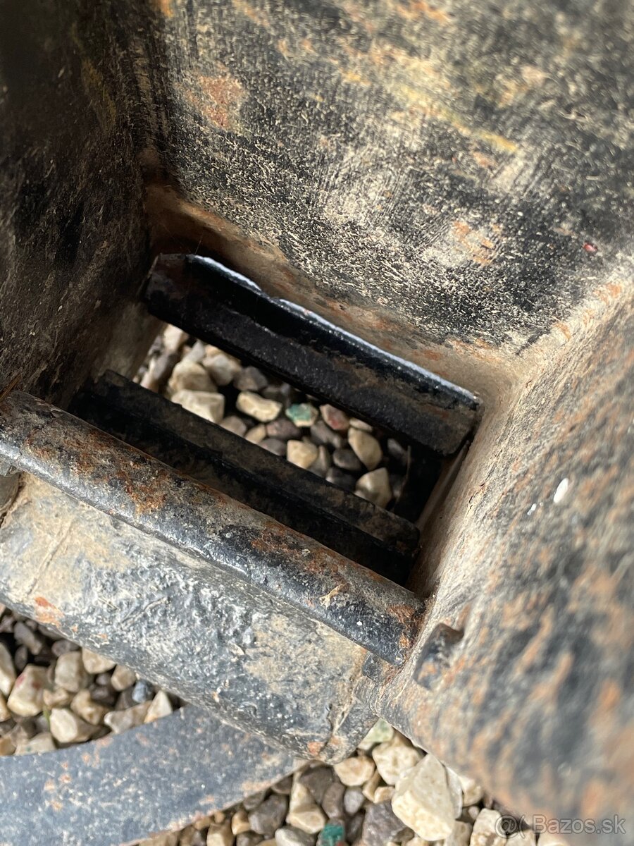 Predám funkčnú sečkovicu tovarenskej výroby - 9