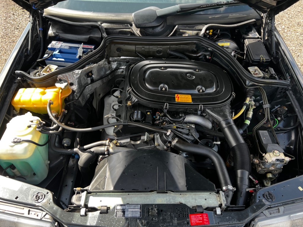 Mercedes-Benz 200 124E - 9