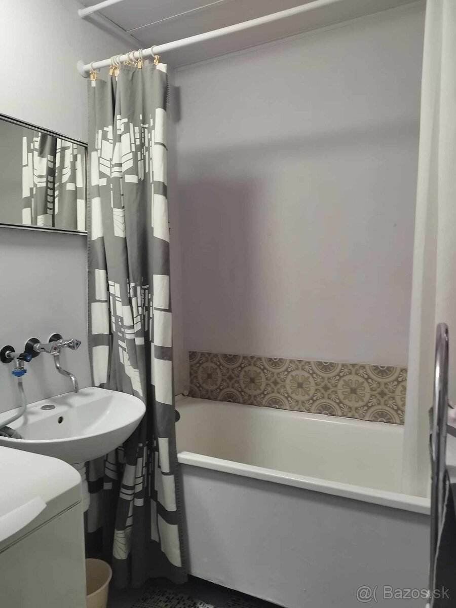 Na prenájom 1-izbový byt v Lučenci - 9