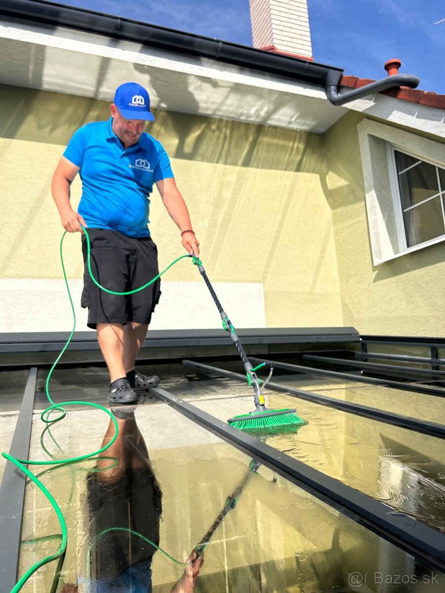 🔧 ČISTENIE FASÁD, DLAŽIEB, OKIEN, ŽALÚZIÍ A FOTOVOLTIKY - 9