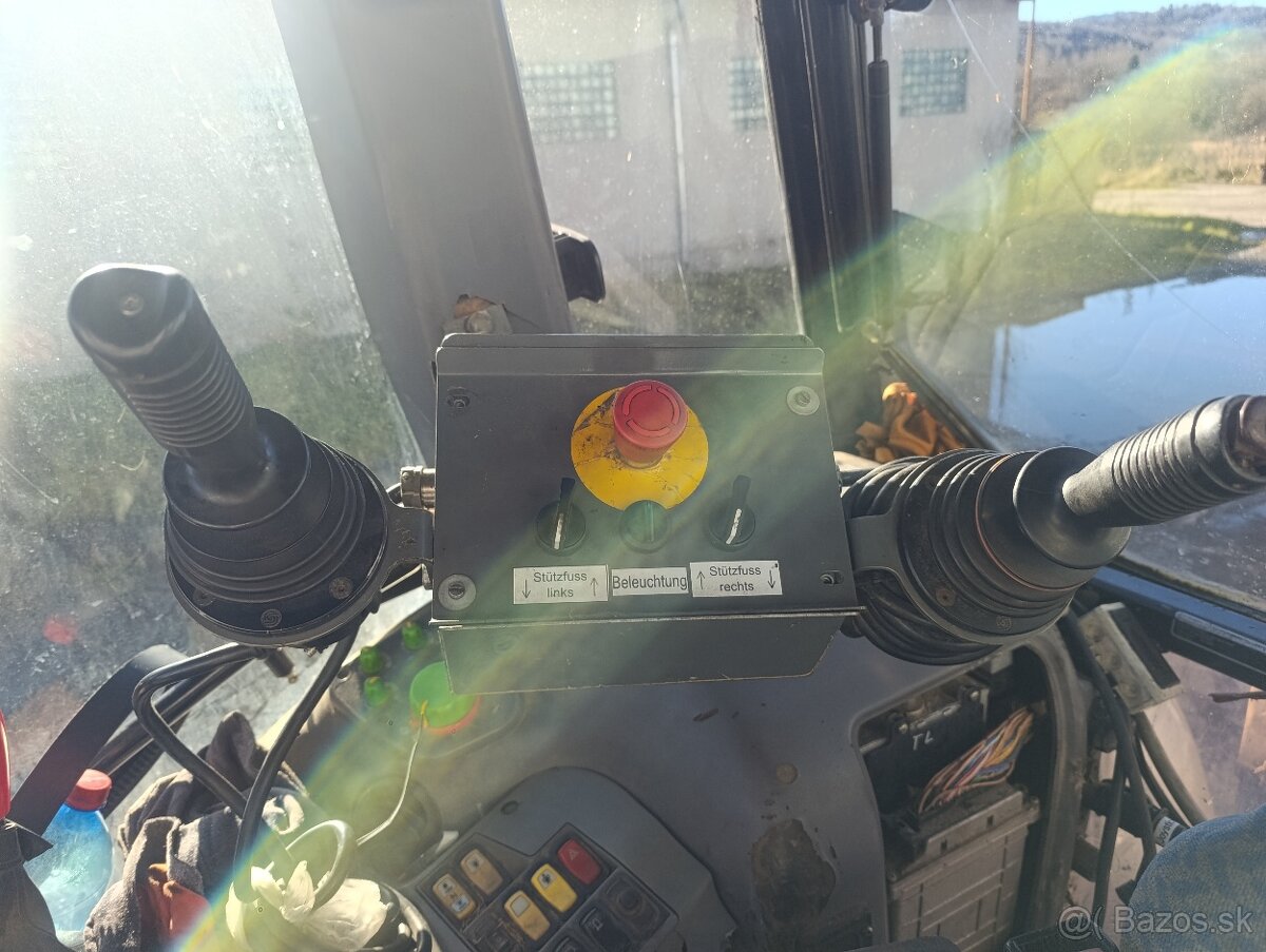 Predám traktor Lamborghoni R8 + štiepkovač heizohack - 9