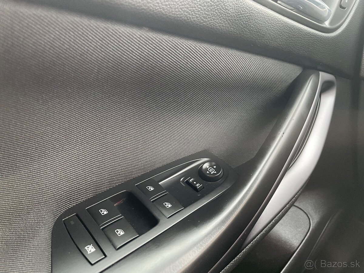 Opel Astra Sport Tourer ST 1.6 CDTI Start/Stop - 9