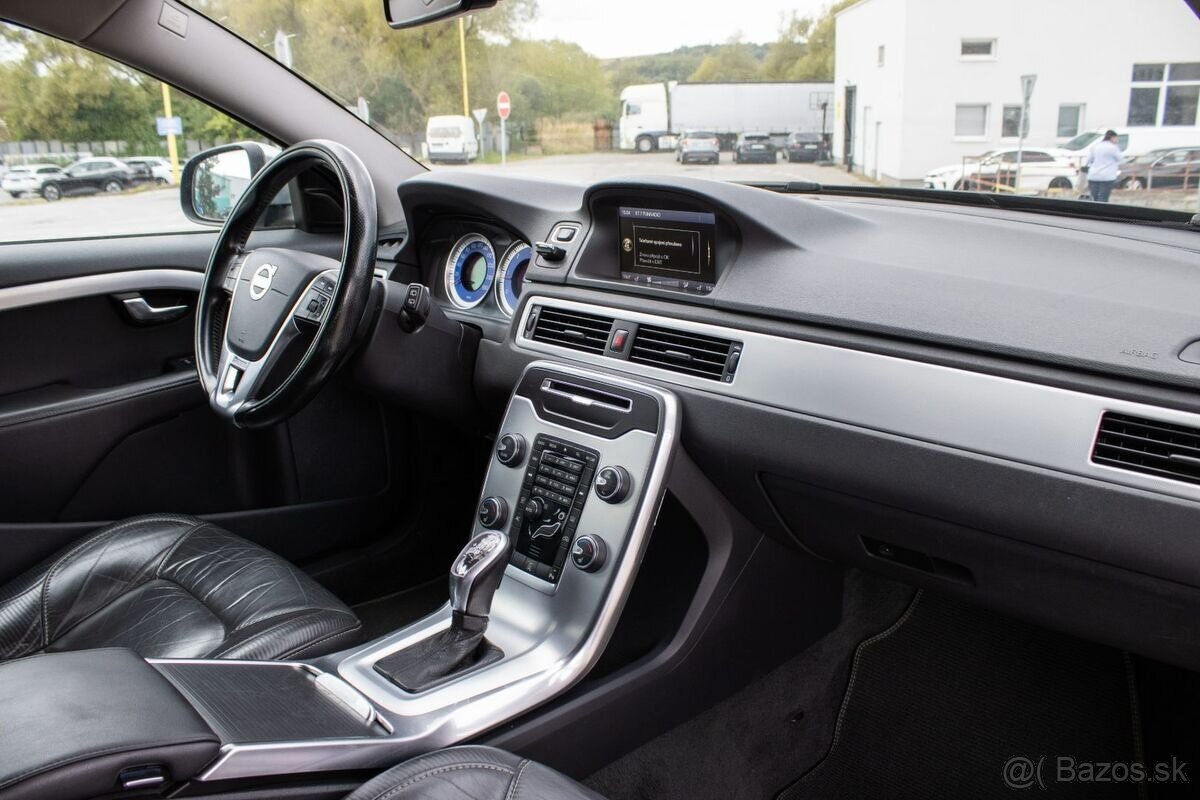 Volvo V70 2.0 D4 R-Design - 9
