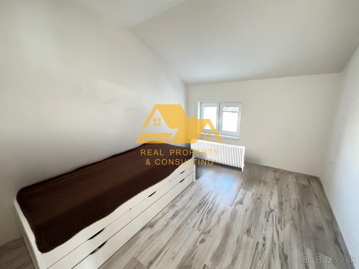 Exkluzívne Predám rodinný dom v Nových Zámkoch - 9