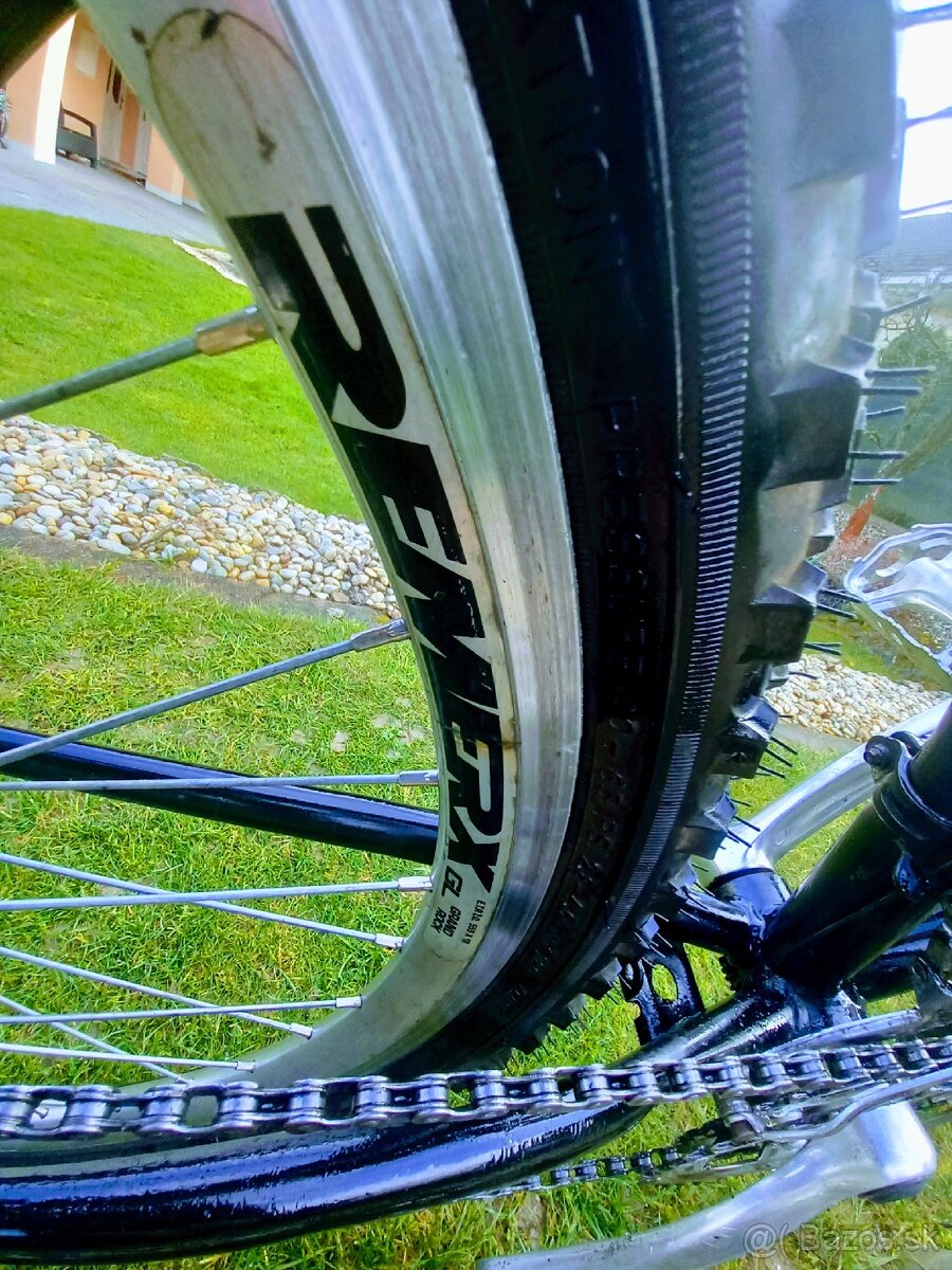 Horský bicykel-Kolesá velkosť 26. - 9