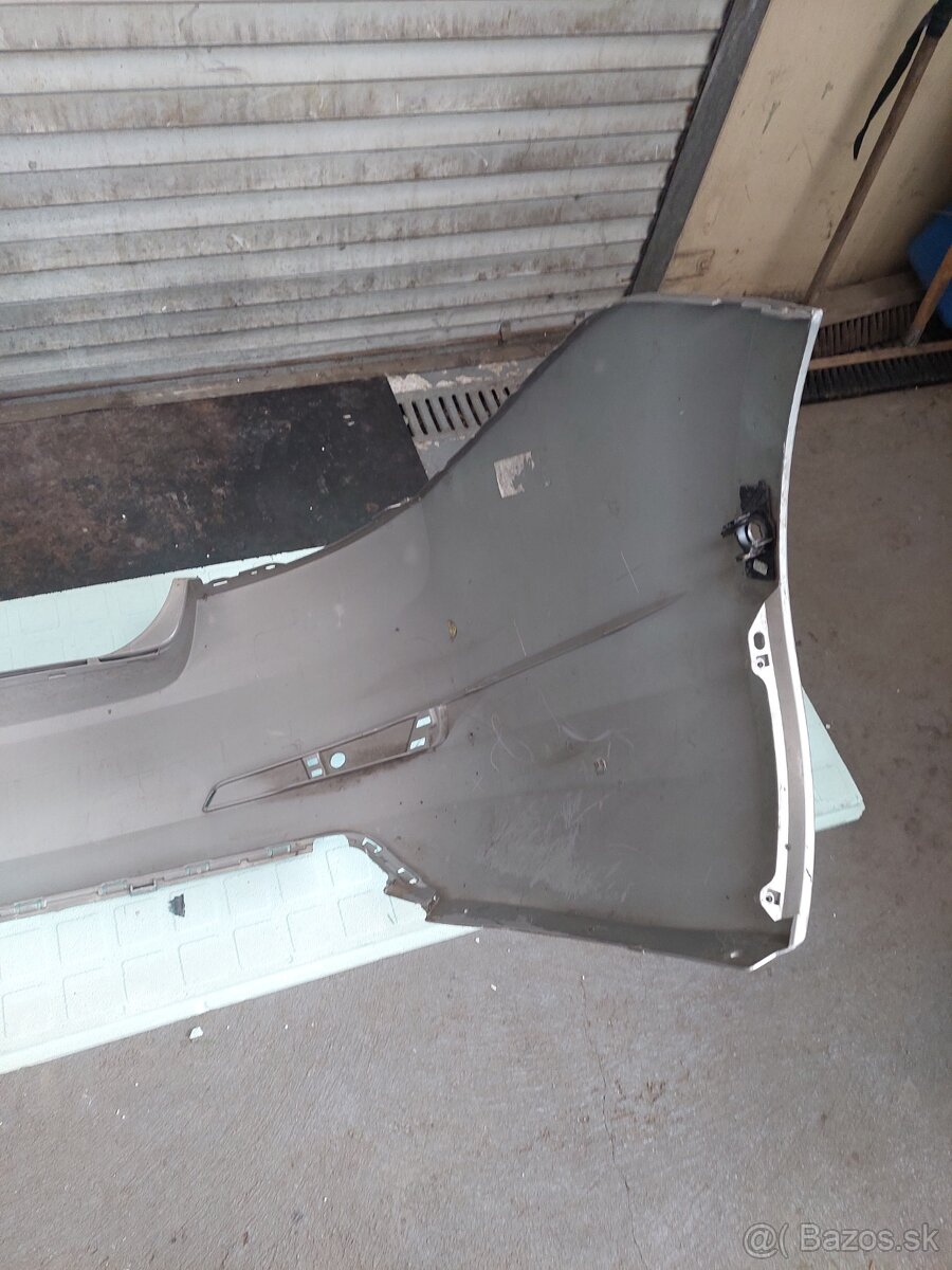 ŠKODA OCTAVIA 3 SEDAN zadný naraznik - 9