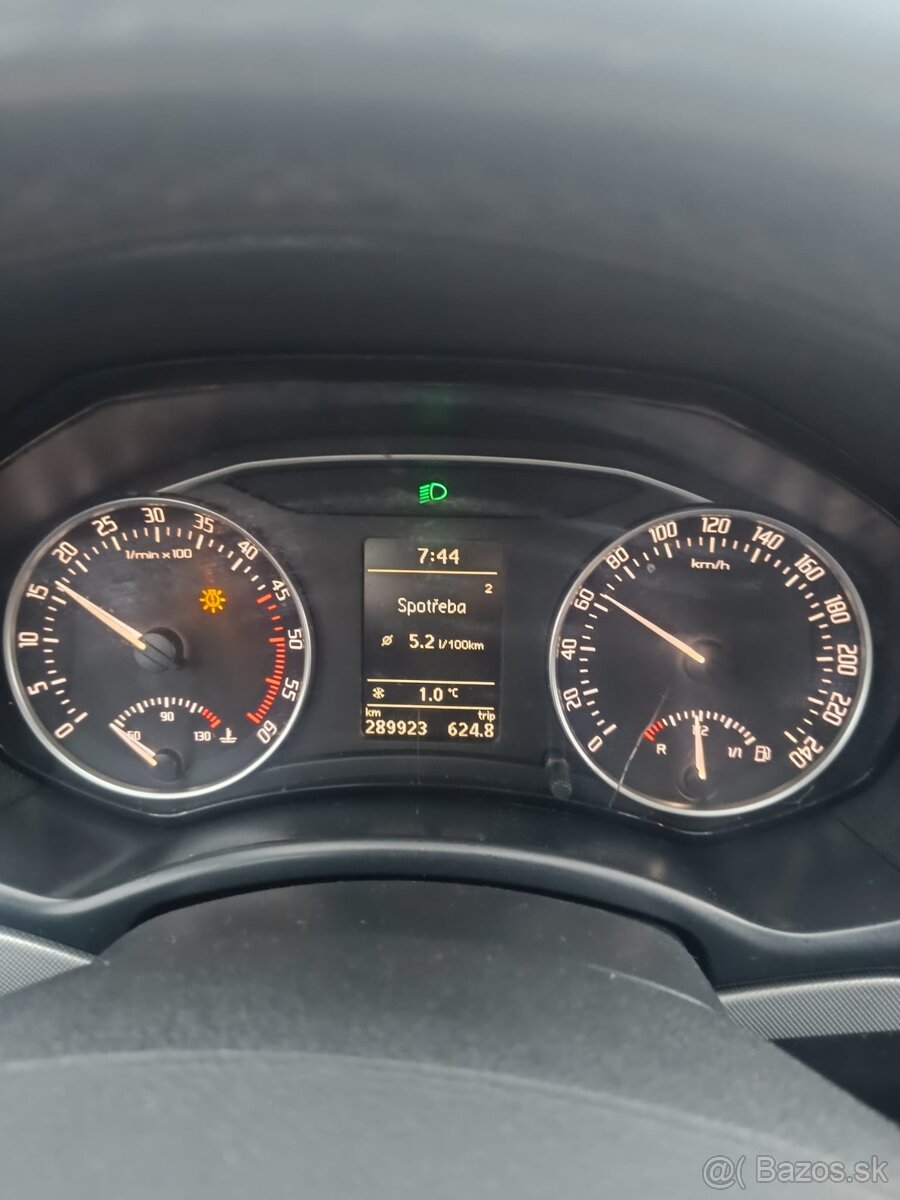 Škoda Octavia 2009 77kw 290 tis km - 9