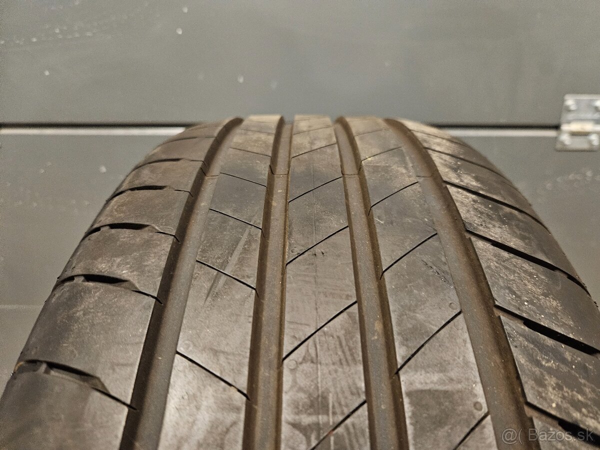 Prakticky nové letné pneumatiky Bridgestone - 235/55 r18 - 9