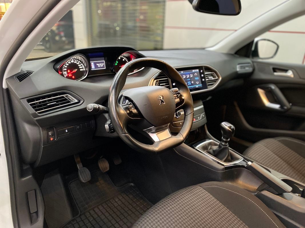 Peugeot 308 SW 1,5 BlueHDi 96kW ActivePack - 9