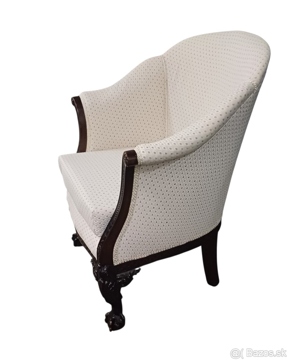 Staroẓ̌itné kreslo - 9