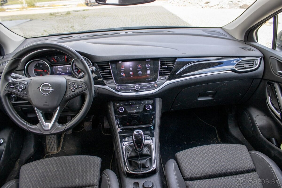 Opel Astra Sport Tourer - 9