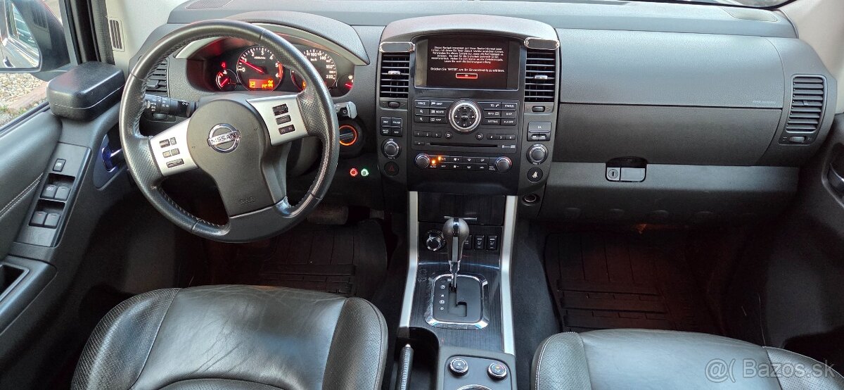 Nissan Pathfinder 3.0 V6 4x4 Automat Vzduch Podvozok 7-miest - 9