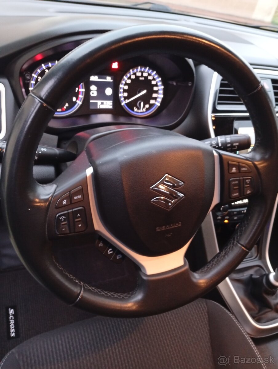 Predam Suzuki S-cross Premium1,4 Hybrid s tažnym zariadenim. - 9
