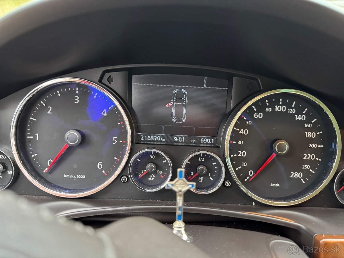 Volkswagen Touareg 3.0 V6 TDI - 9