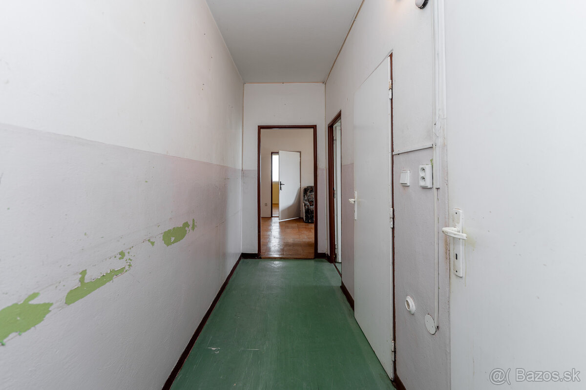 Na predaj 3 izbový byt - Košice, Terasa - 9