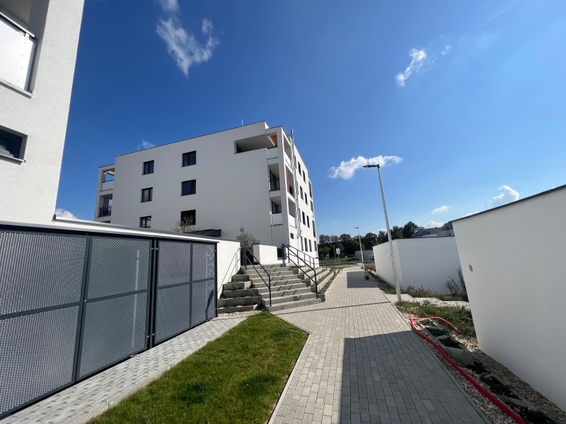 Prenájom nového 2i bytu s garážovým státím, V. Predmerskéh - 9