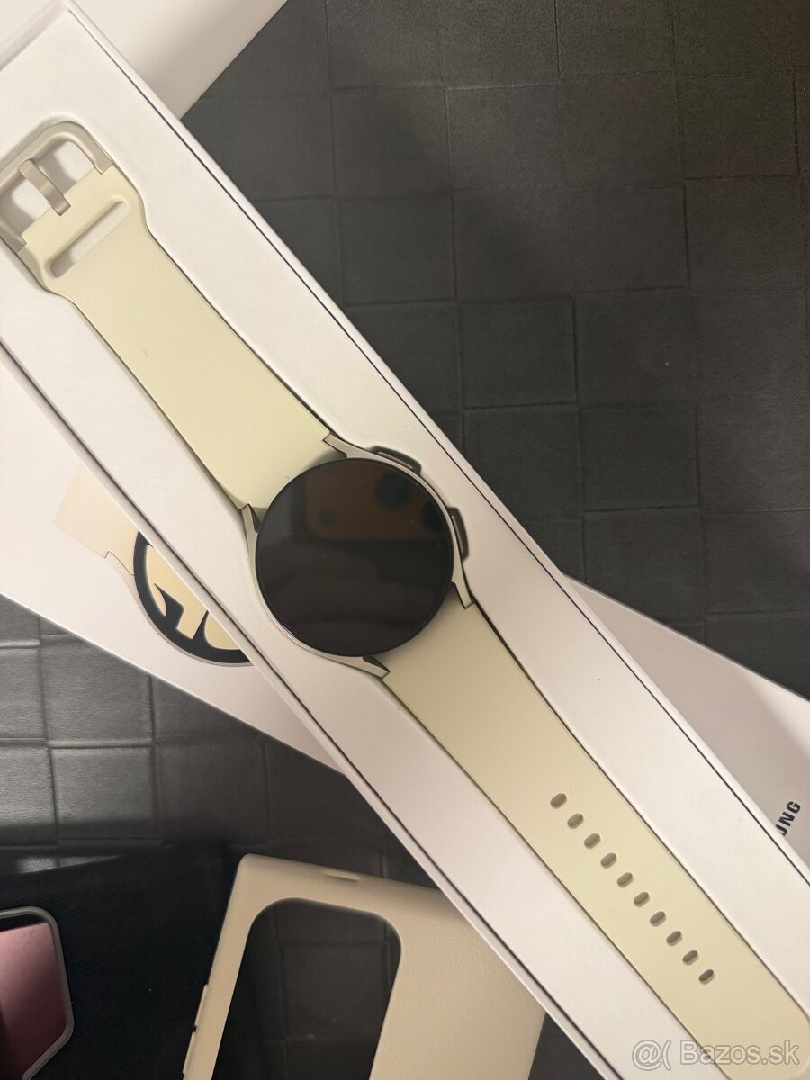 Samsung Galaxy S24 Ultra 5G 12 GB / 256 GB - Titanium Gray - 9