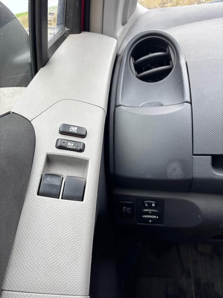 Toyota Yaris 1.3 vvti - 9