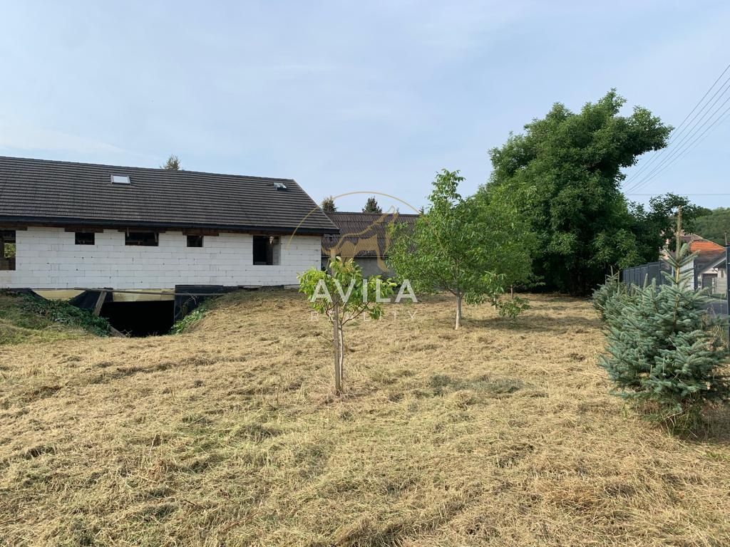 PREDANÉ: holodom s pozemkom 1000m2 v krásnej prírode - Čelár - 9