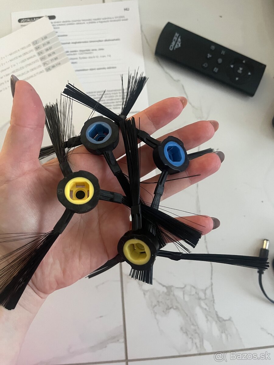 ETA Zero 2v1 roboticky vysavač - 9