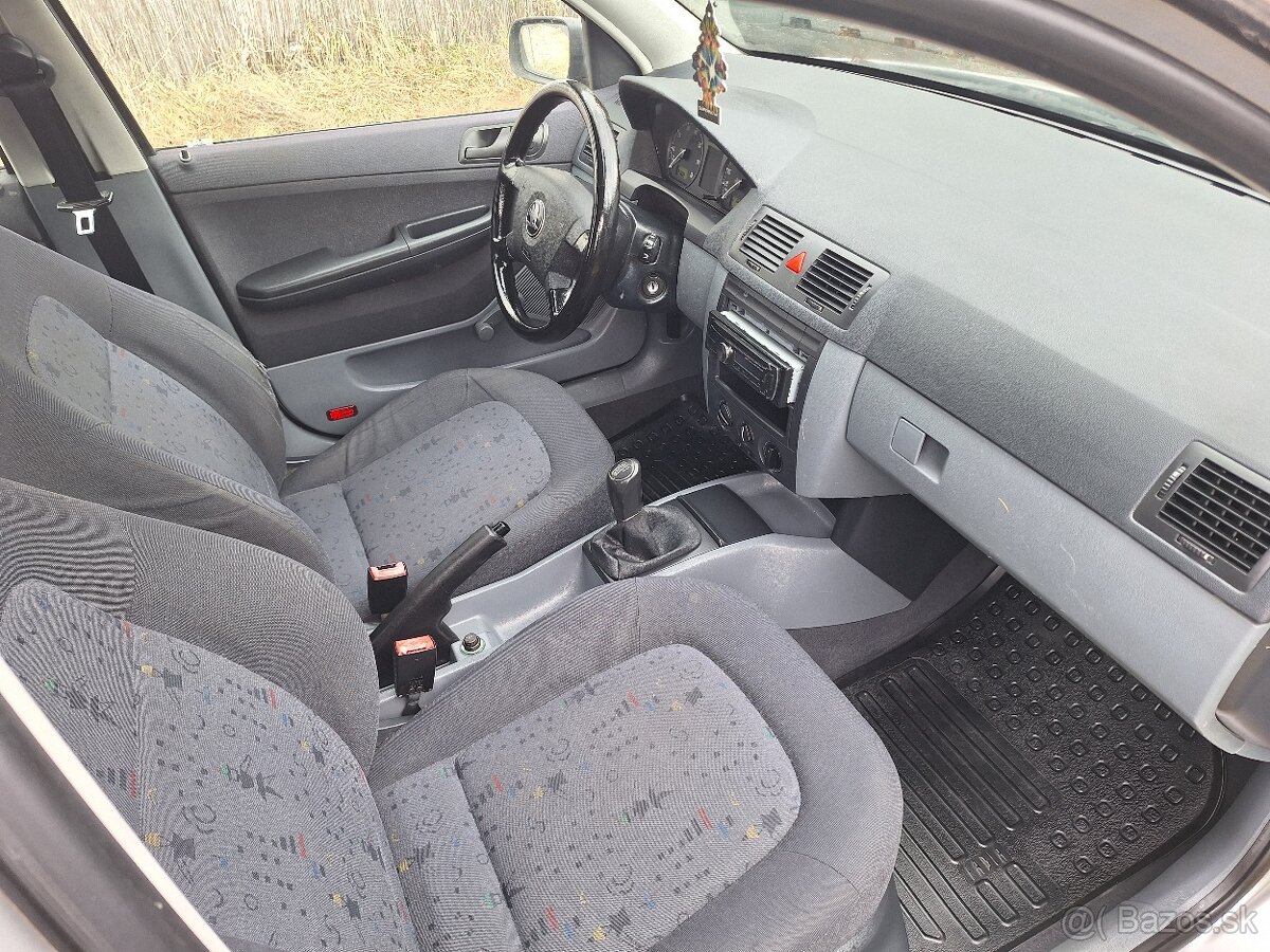 Škoda Fabia 1.4MPI 50kw Combi - 9