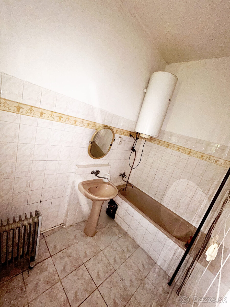 Byt 2+1 v blízkosti centra mesta Spišská Nová Ves - 9