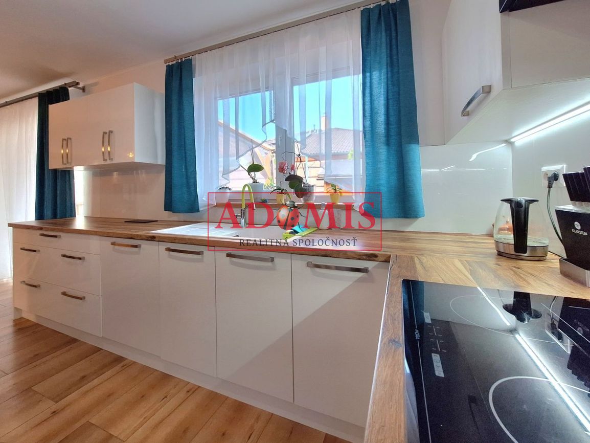 tehlový bungalov, pekný 4-izb., zimná záhrada, Košice - Krás - 9