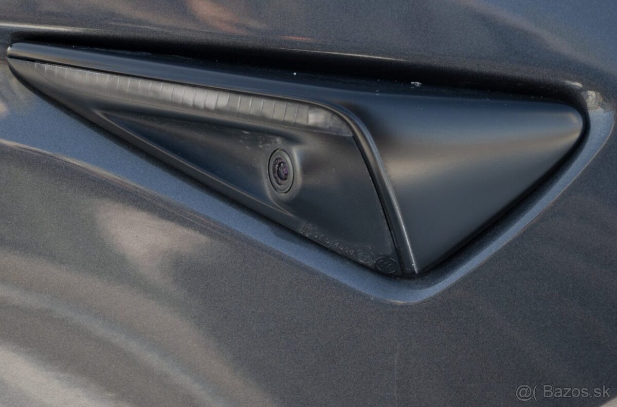 Tesla Model Y Long Range AWD 2022 - 9