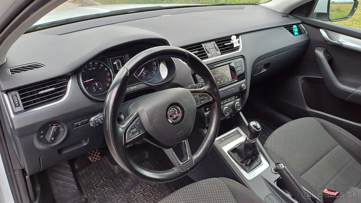 Škodu Octavia Combi 1.6 TDI (2017) - 9