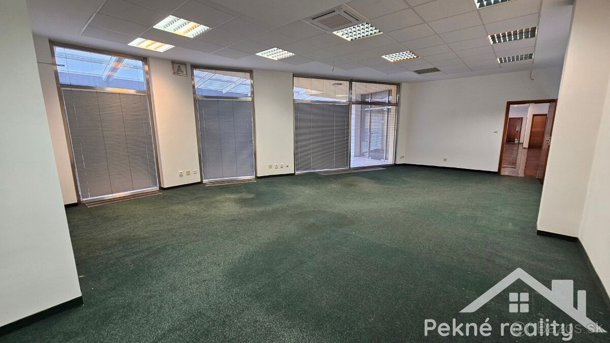 Prenájom priestorov pre sídlo firmy v centre Zvolena - 9