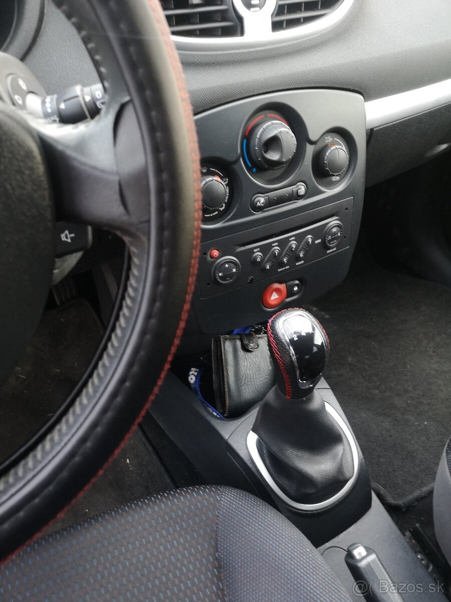 Renault clio - 9