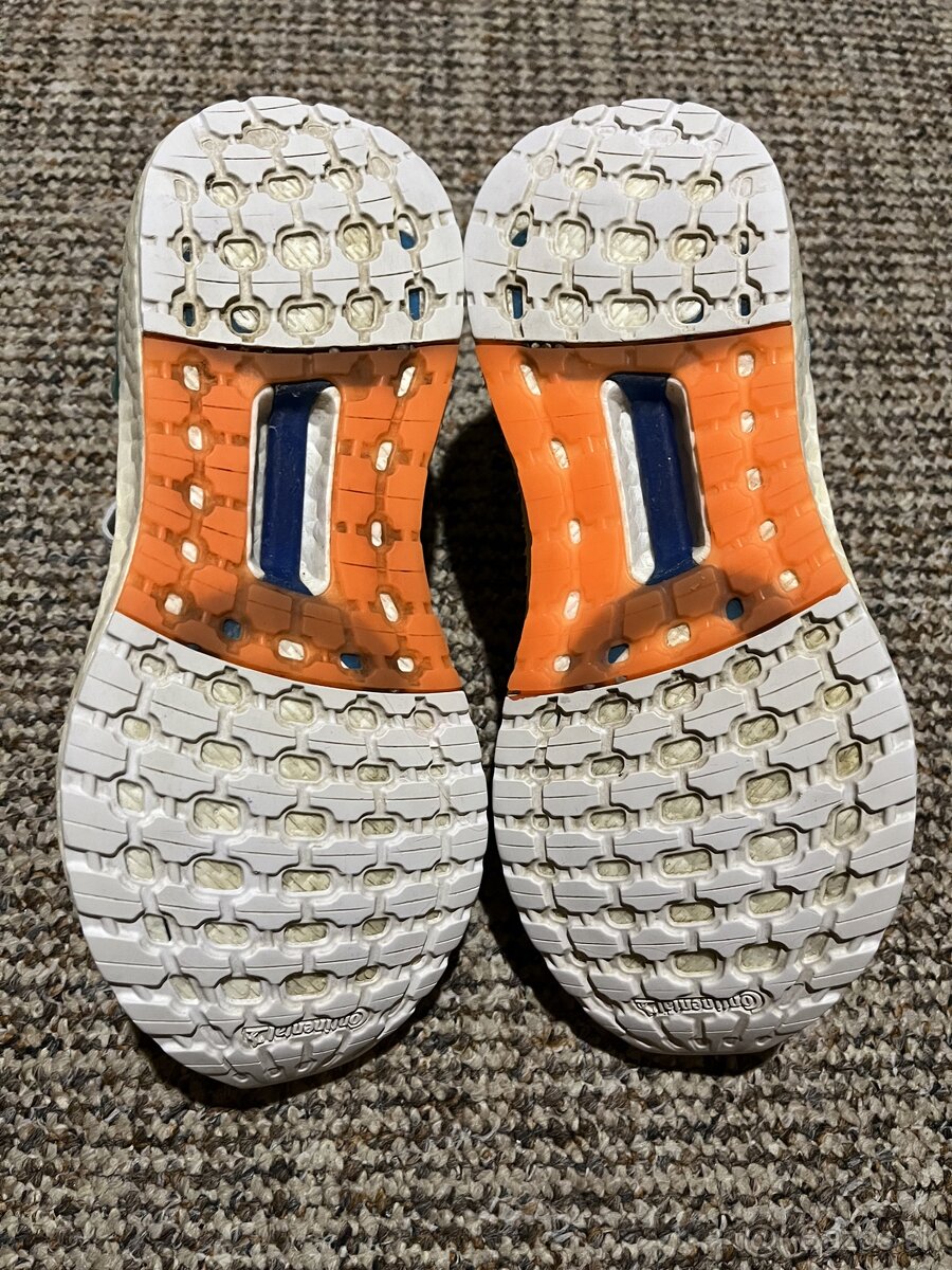 Adidas Ultraboost 20 Vel 36 - 9