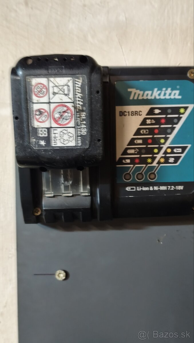 Makita DMR 200 - 9